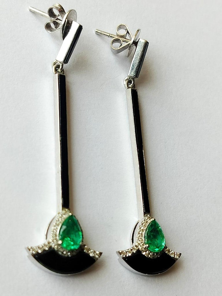 1.21 carats Natural Emerald, Black Enamel & Diamonds Chandelier Earrings