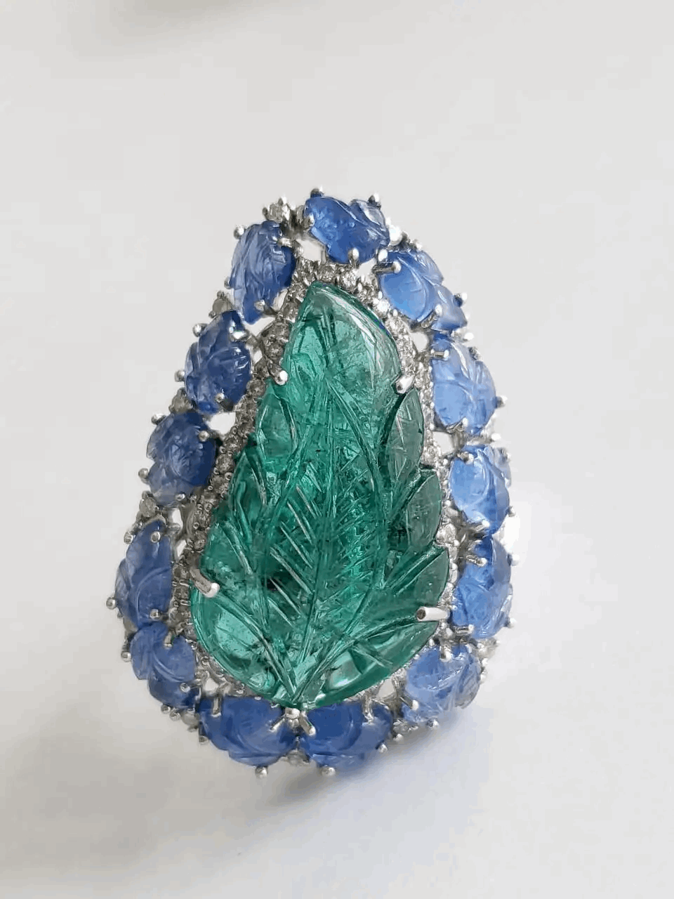 blue sapphire ring
