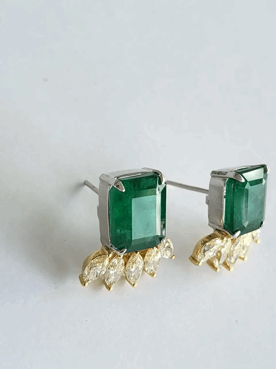 emerald stud earrings