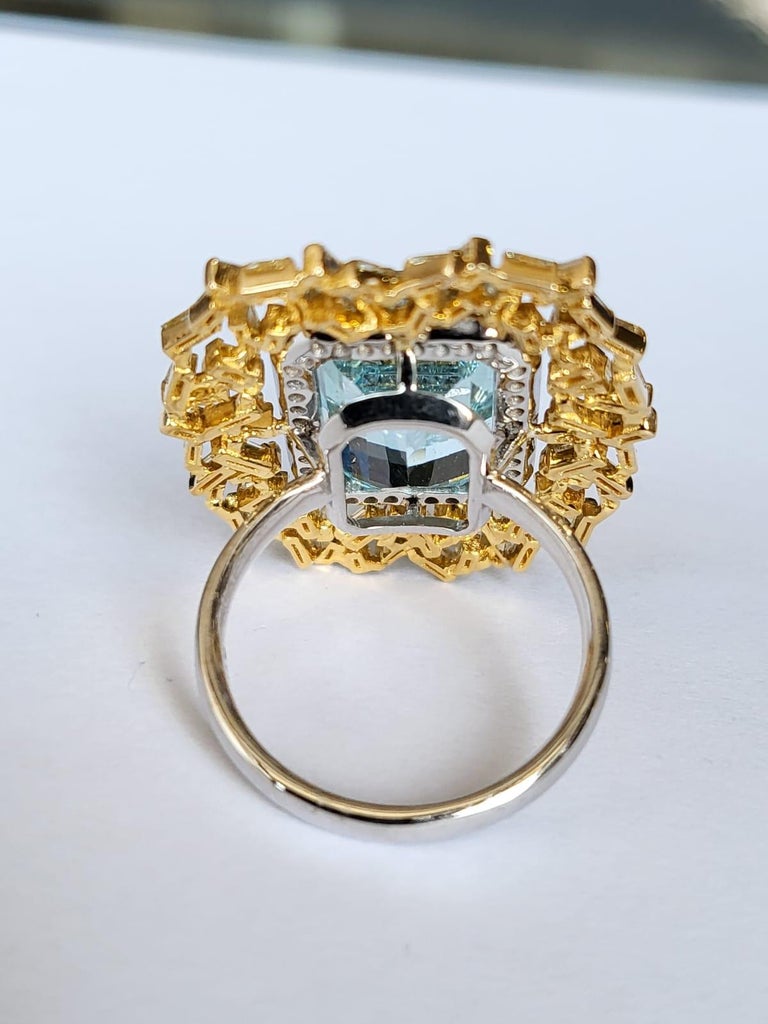 11.56 Carats Aquamarine & 1.62 Carats Yellow Baguette Diamonds Cocktail Ring