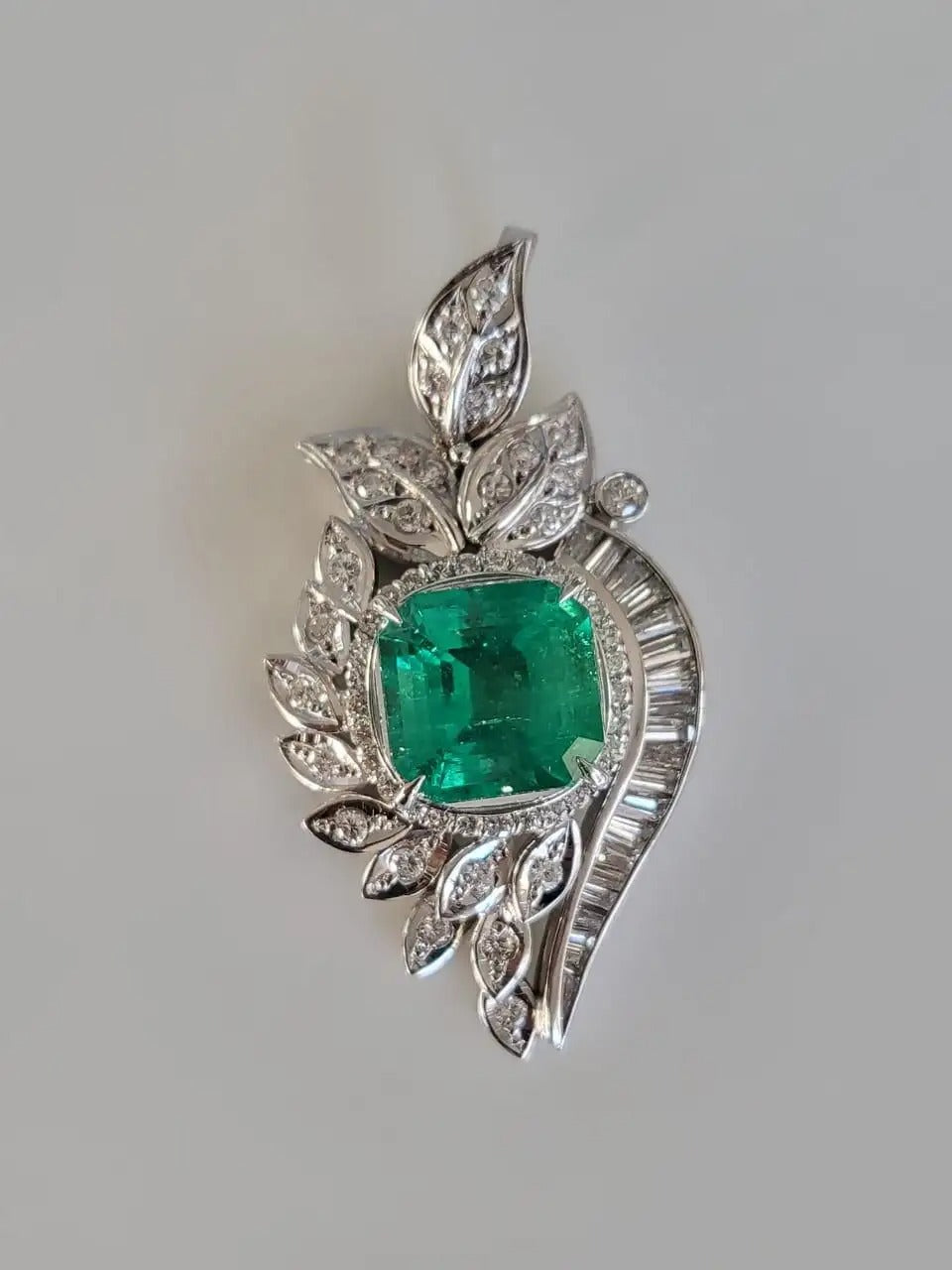 emerald pendant