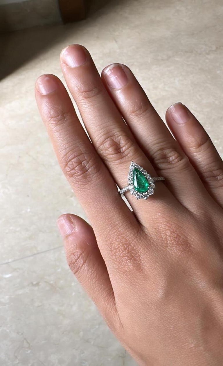 Set in 18K Gold, 1.09 carats, natural Zambian Emerald & Diamond Engagement Ring