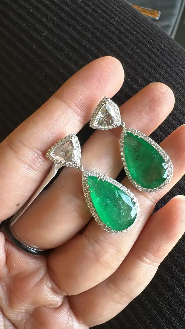 18K Gold, 15.01 carats Zambian Emeralds & Rose Cut Diamonds Drop Earrings