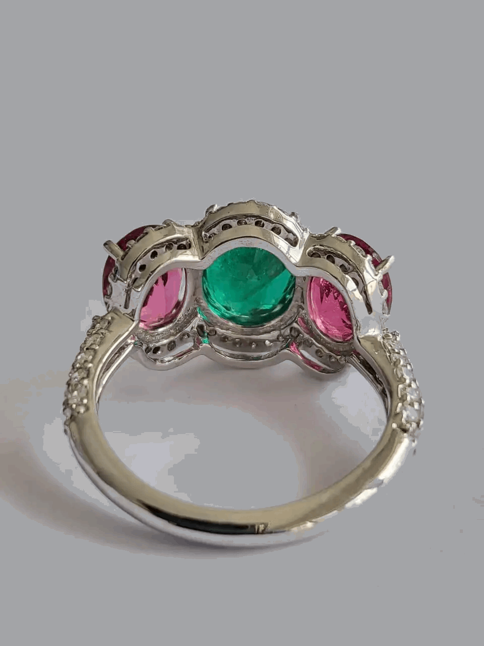 18k gold ring