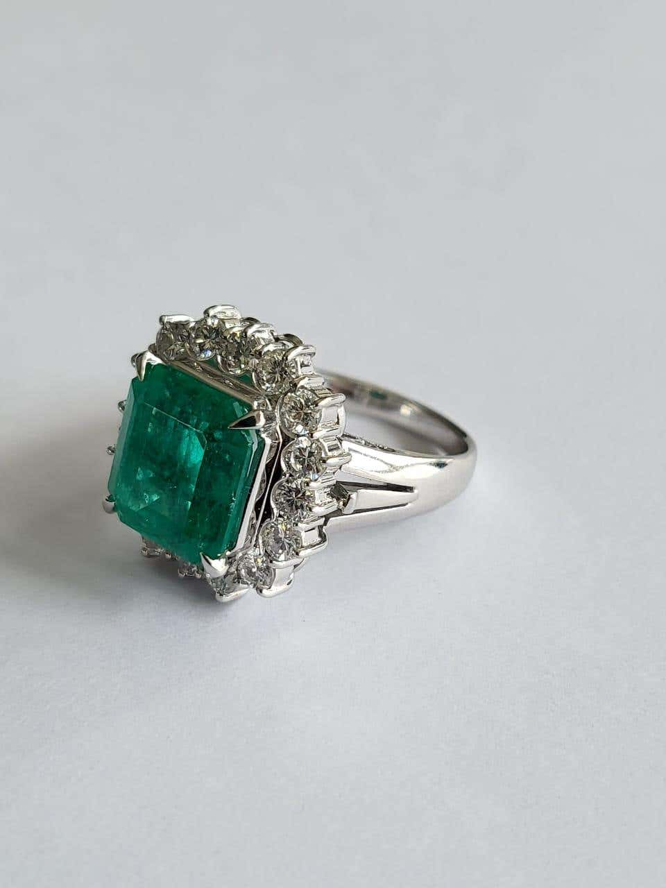 emerald diamond ring