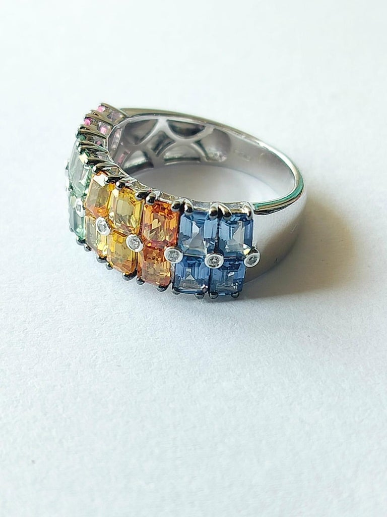 18K White Gold, 4.66 carats, Ceylon Multi Sapphires & Diamonds Band Ring